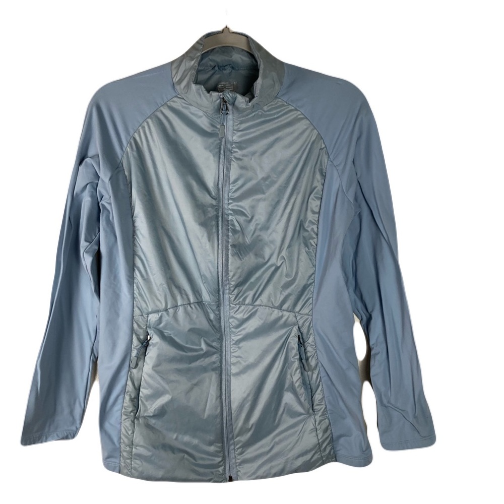 32 degrees Cool women’s lightweight nylon jacket w/ quilted body, stretchy sides